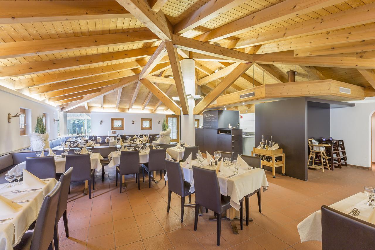 Hotel Alpina Schiers Exterior photo